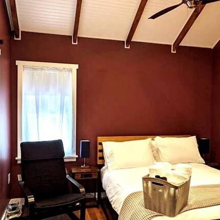 Walkable Elmwood Cottage, No Chores 4Bath 4Br 4Car Buffalo Kültér fotó