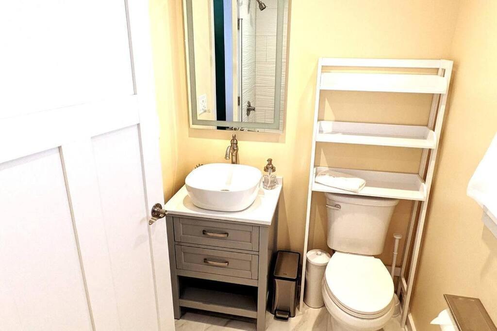 Walkable Elmwood Cottage, No Chores 4Bath 4Br 4Car Buffalo Kültér fotó