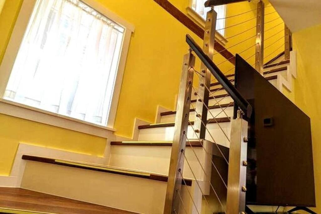 Walkable Elmwood Cottage, No Chores 4Bath 4Br 4Car Buffalo Kültér fotó