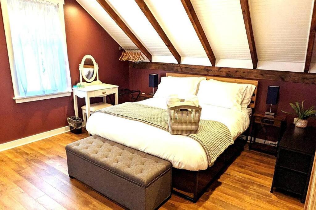 Walkable Elmwood Cottage, No Chores 4Bath 4Br 4Car Buffalo Kültér fotó