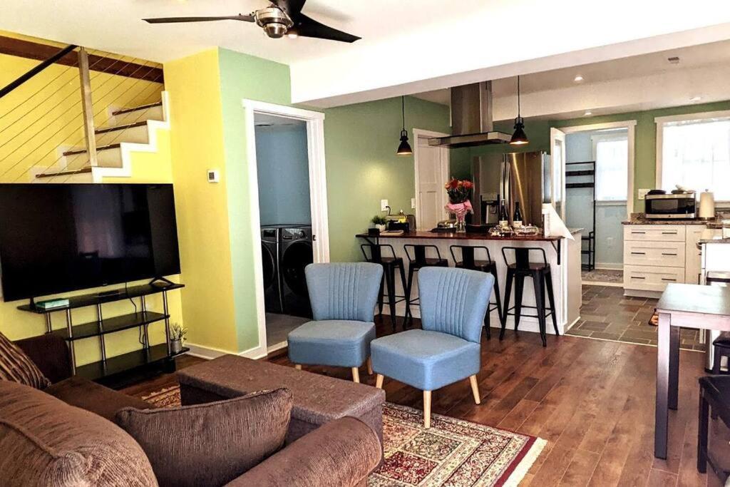 Walkable Elmwood Cottage, No Chores 4Bath 4Br 4Car Buffalo Kültér fotó